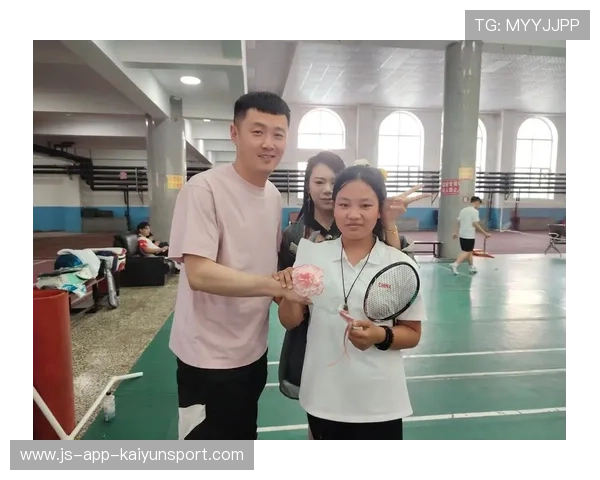 国际羽毛球协会在青训中设立教练轮换与互访计划提高教学多样性