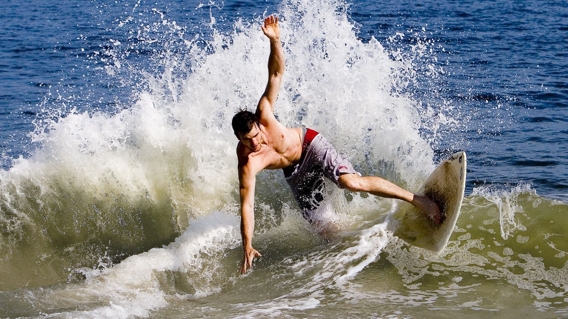 开云体育app-美洲杯精彩逆转：永不言弃的足球精神，足球美洲杯宣传片尺度超大