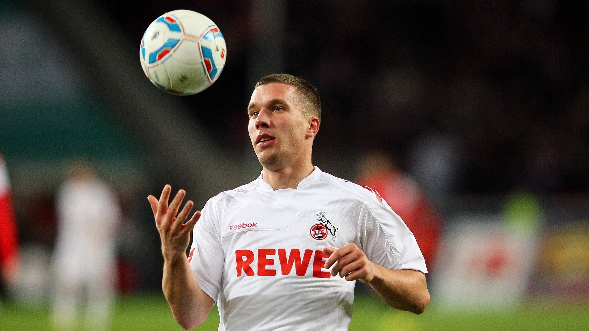 开云体育-职业联赛鼓励本土教练参与顶级执教培训，职业联赛教练可以上场吗